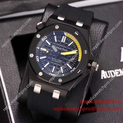 Audemars Piguet Royal Oak Offshore Diver - AP Black Rubber Strap w Yellow Inner Bezel